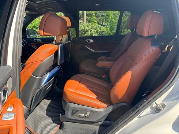 2022 BMW X7 40i I (G07), белый, 9000000 рублей - вид 18