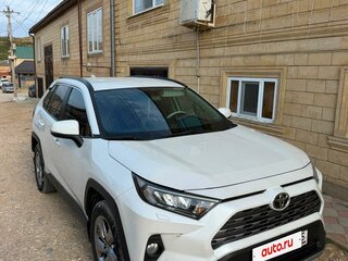 2021 Toyota RAV4 V (XA50), белый, 3250000 рублей, вид 1