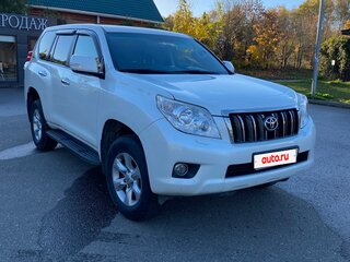 2011 Toyota Land Cruiser Prado 150 Series, белый, 2950000 рублей, вид 3