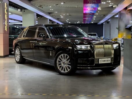 2023 Rolls-Royce Phantom Extended VIII Рестайлинг (Series II), чёрный, 47800000 рублей, вид 3