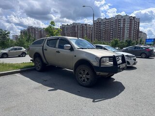 2010 Mitsubishi L200 IV, бежевый, 1490000 рублей, вид 4