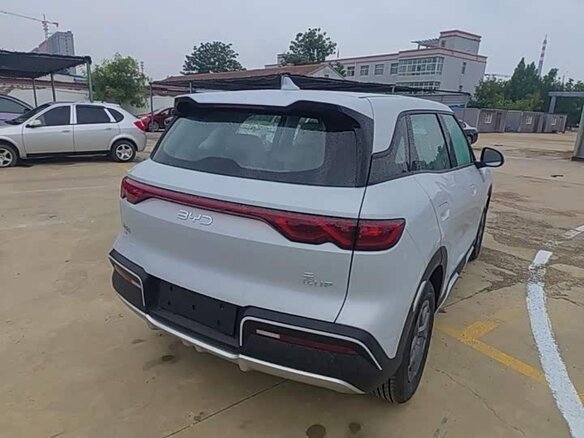 2025 BYD Yuan Up 32 kWh, белый - вид 6