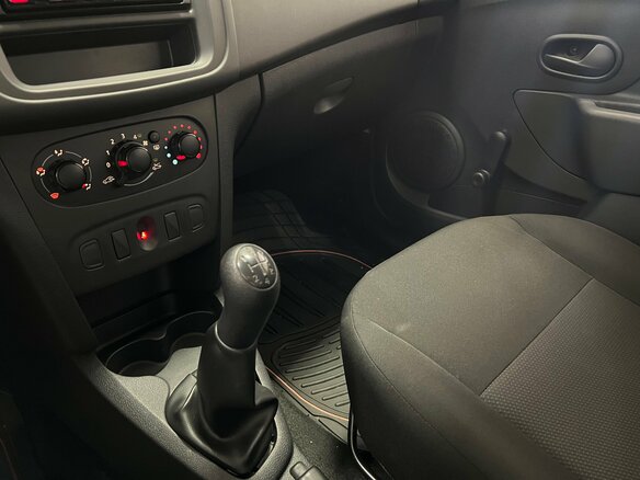 2019 Renault Sandero II Рестайлинг, белый - вид 16