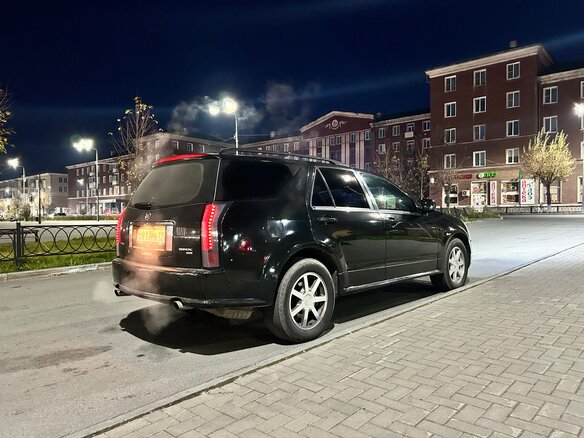 2005 Cadillac SRX 5-speed I, чёрный, 750000 рублей - вид 2