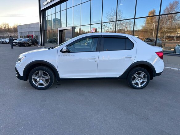 2020 Renault Logan Stepway II Рестайлинг, белый, 1259000 рублей - вид 1