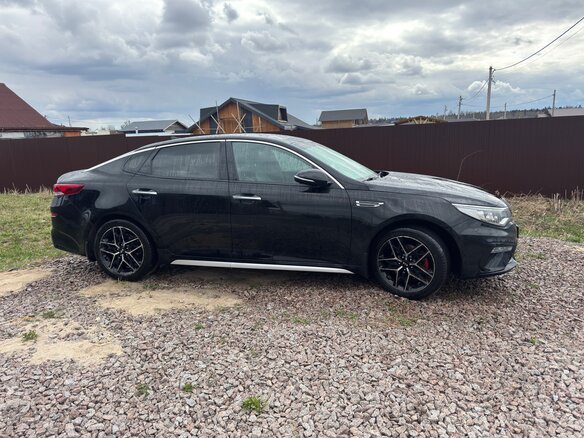 2019 Kia Optima IV Рестайлинг, чёрный, 1850000 рублей - вид 4