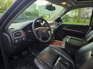 2008 Chevrolet Tahoe III, чёрный, 1530000 рублей, вид 4