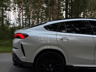 2021 BMW X6 40i III (G06), белый, 9100000 рублей, вид 4