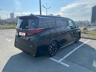 2024 Toyota Alphard IV, чёрный, 12100000 рублей, вид 5