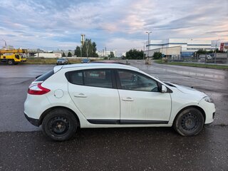 2014 Renault Megane III Рестайлинг, белый, 598000 рублей, вид 3