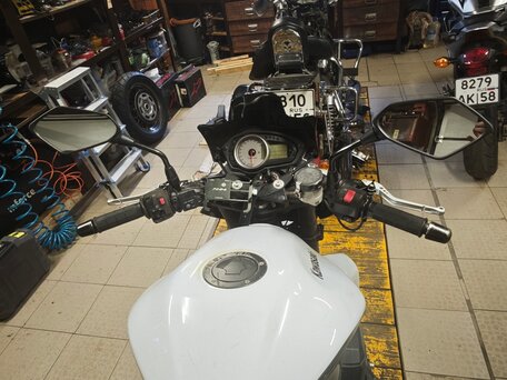 2011 Kawasaki Z 750, белый, 565000 рублей, вид 5