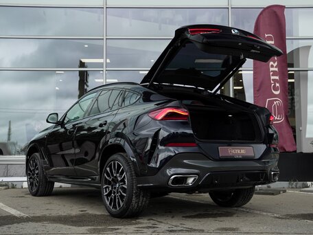 2025 BMW X6 40i III (G06) Рестайлинг, чёрный, 12499000 рублей, вид 4