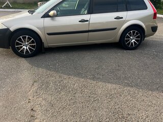 2007 Renault Megane II Рестайлинг, бежевый, 520000 рублей, вид 4