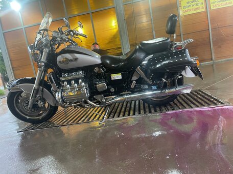 2001 Honda Valkyrie 1500, серебристый, 500000 рублей, вид 2