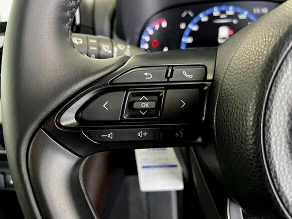 2022 Toyota Yaris Cross I, белый, 1452000 рублей - вид 7