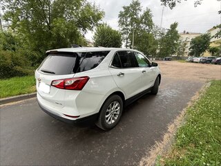 2017 Chevrolet Equinox III, белый, 1400000 рублей, вид 4