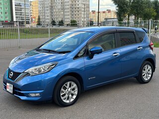 2018 Nissan Note e-Power II Рестайлинг, голубой, 1290000 рублей, вид 2