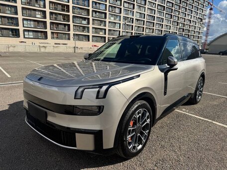 2026 Lynk & Co 900, бежевый, 7150000 рублей, вид 1
