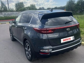 2020 Kia Sportage IV Рестайлинг, серый, 1950000 рублей, вид 5