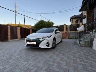 2017 Toyota Prius PHV ZVW52 IV (XW50), белый, 1970000 рублей, вид 2