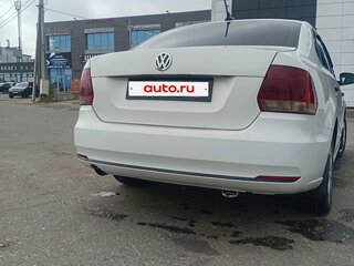 2018 Volkswagen Polo V Рестайлинг, белый, 400000 рублей, вид 2