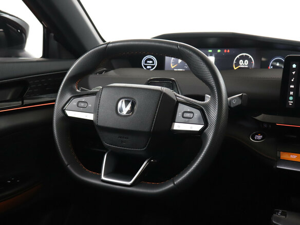 2024 Changan UNI-V I, красный - вид 14