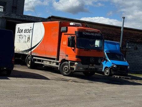 1998 Mercedes-Benz Actros, оранжевый, 1050000 рублей, вид 1