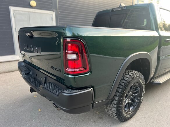 2026 Ram 1500 Rumble Bee V Рестайлинг, зелёный, 10900000 рублей - вид 19