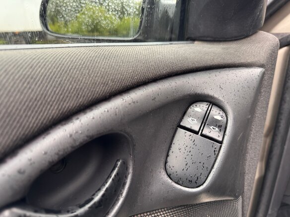 2004 Ford Focus I Рестайлинг, серый - вид 11