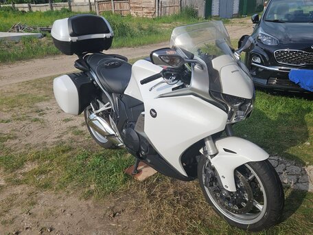 2011 Honda VFR 1200, белый, 710000 рублей, вид 1