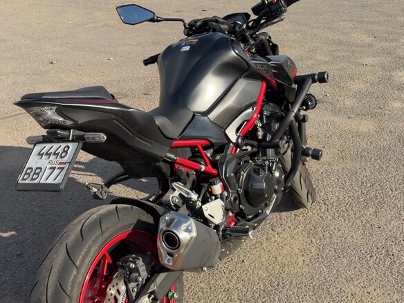 2021 Kawasaki Z 900, чёрный, 870000 рублей - вид 1