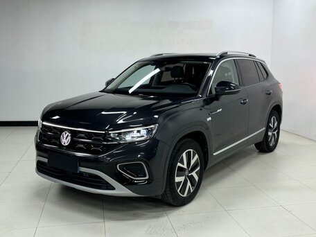 2023 Volkswagen Tayron I Рестайлинг, чёрный, 2655000 рублей, вид 1