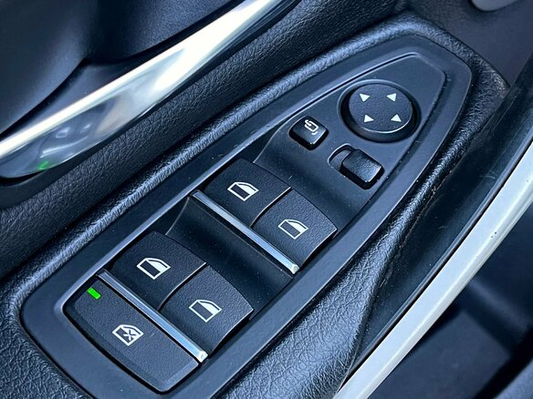 2016 BMW 3 серии 318i VI (F3x) Рестайлинг, белый, 1899000 рублей - вид 15