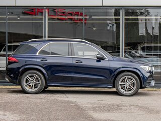 2020 Mercedes-Benz GLE 300 d II (V167), синий, 5287000 рублей, вид 4