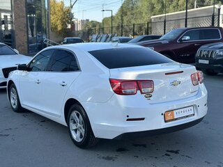 2015 Chevrolet Malibu VIII Рестайлинг, белый, 1170000 рублей, вид 4