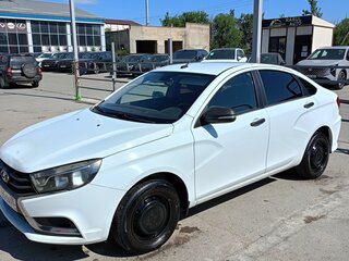 2018 Lada (ВАЗ) Vesta I, белый, 625000 рублей, вид 1