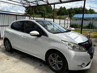 2013 Peugeot 208 I, белый, 549000 рублей, вид 2