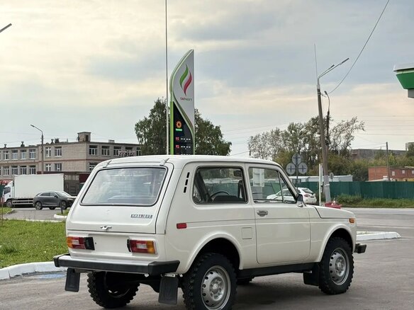 1989 Lada (ВАЗ) 2121 (4x4) I, белый, 490000 рублей - вид 3