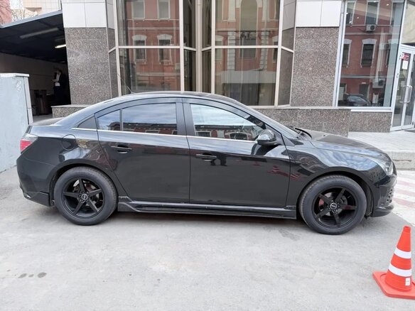2012 Chevrolet Cruze I Рестайлинг, чёрный, 800000 рублей - вид 2