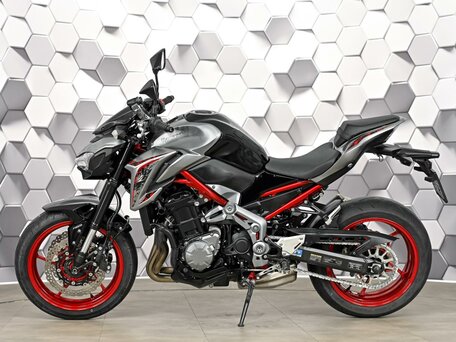 2019 Kawasaki Z 900, серый, 829000 рублей, вид 4