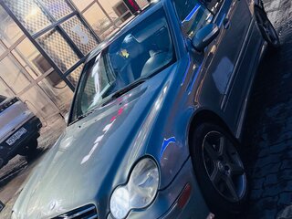 2005 Mercedes-Benz C-Класс 230 II (W203) Рестайлинг, серый, 380000 рублей, вид 1