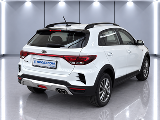 2020 Kia Rio X IV Рестайлинг, белый, 1540000 рублей, вид 4
