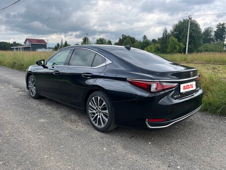 2020 Lexus ES 250 VII, чёрный, 3430000 рублей, вид 2