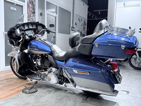 2017 Harley-Davidson Electra Glide, серебристый, 1799000 рублей - вид 8