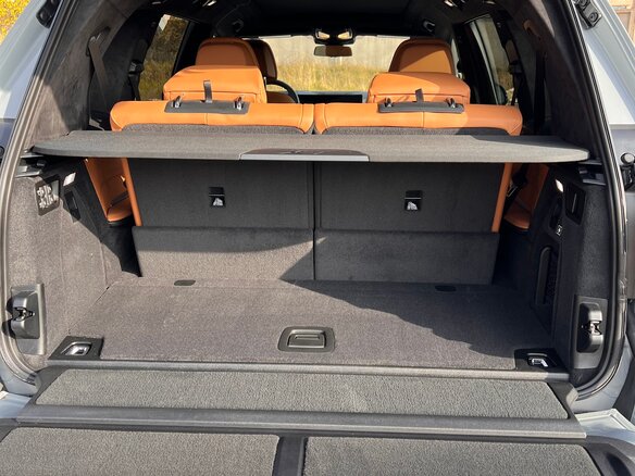 2023 BMW X7 40i I (G07) Рестайлинг, серый, 10400000 рублей - вид 29