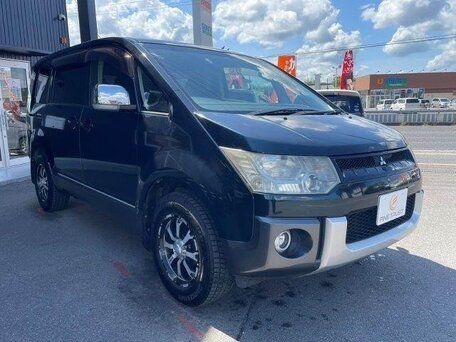 Mitsubishi Delica D:5 I