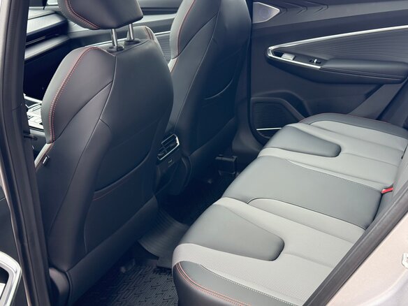 2025 Geely Cityray, серебристый, 3344990 рублей - вид 18