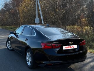 2020 Chevrolet Malibu IX Рестайлинг, чёрный, 1430000 рублей, вид 4