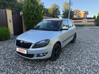 2011 Skoda Fabia II Рестайлинг, серебристый, 625000 рублей, вид 3