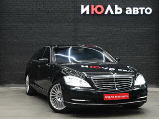 2011 Mercedes-Benz S-Класс 500 V (W221) Рестайлинг, чёрный, 1830000 рублей, вид 3